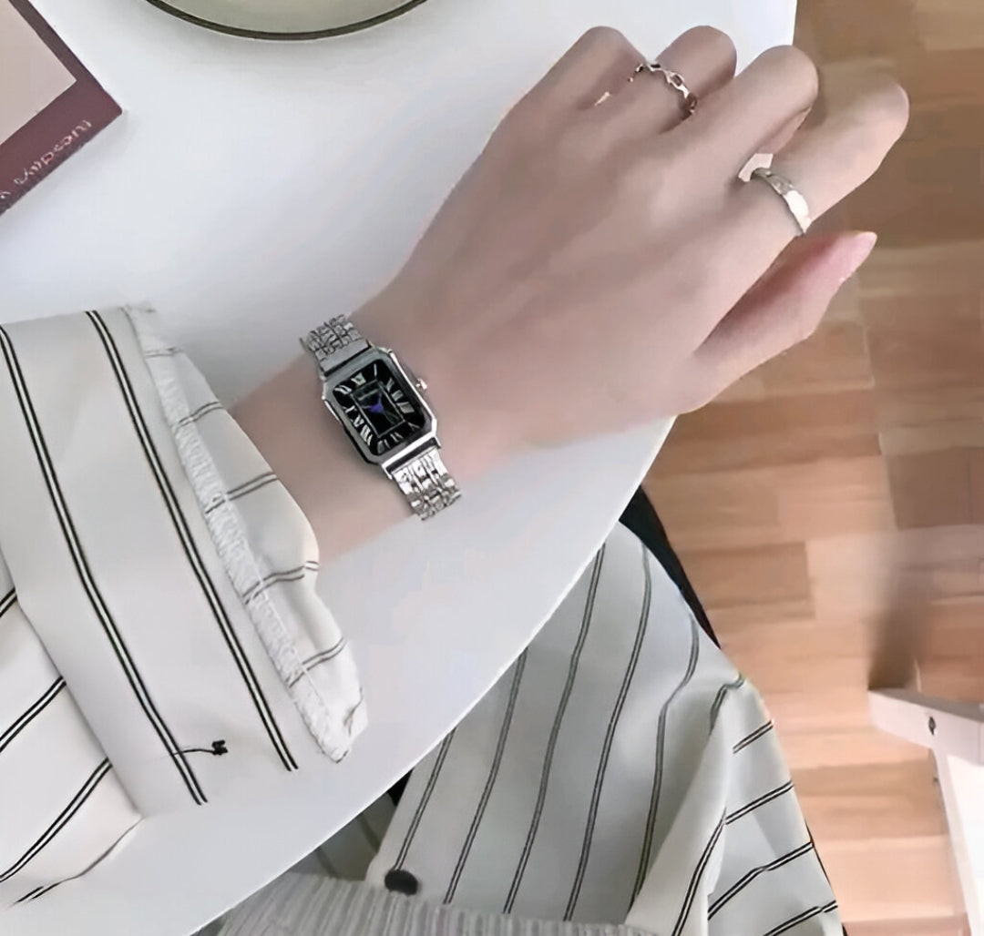 THE CLASSIC ROMAN SQUARE WATCH